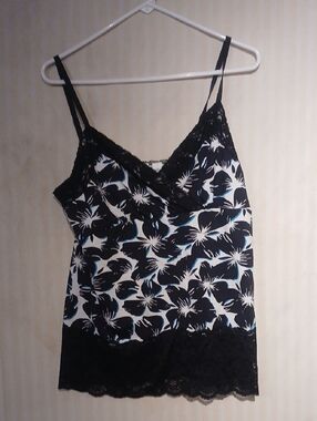 Cato Black & Light Gray Floral Lace-Trim Cami